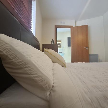 Red Naxela Canary Wharf Apartments London Ngoại thất bức ảnh