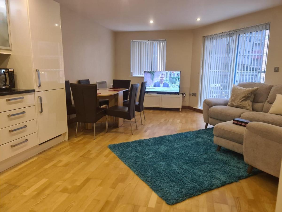 Red Naxela Canary Wharf Apartments London Ngoại thất bức ảnh
