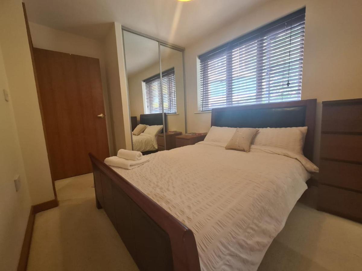 Red Naxela Canary Wharf Apartments London Ngoại thất bức ảnh