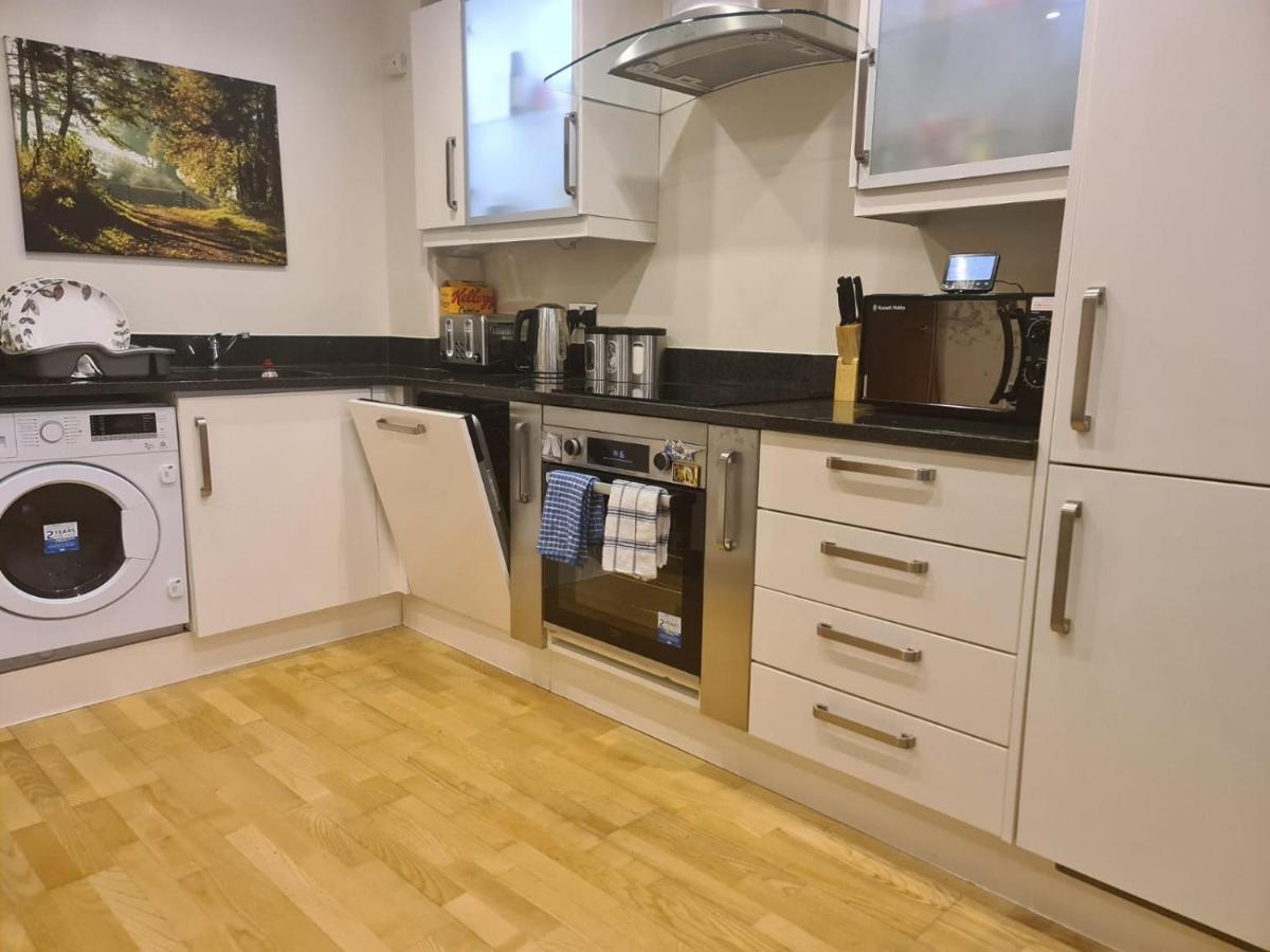 Red Naxela Canary Wharf Apartments London Ngoại thất bức ảnh