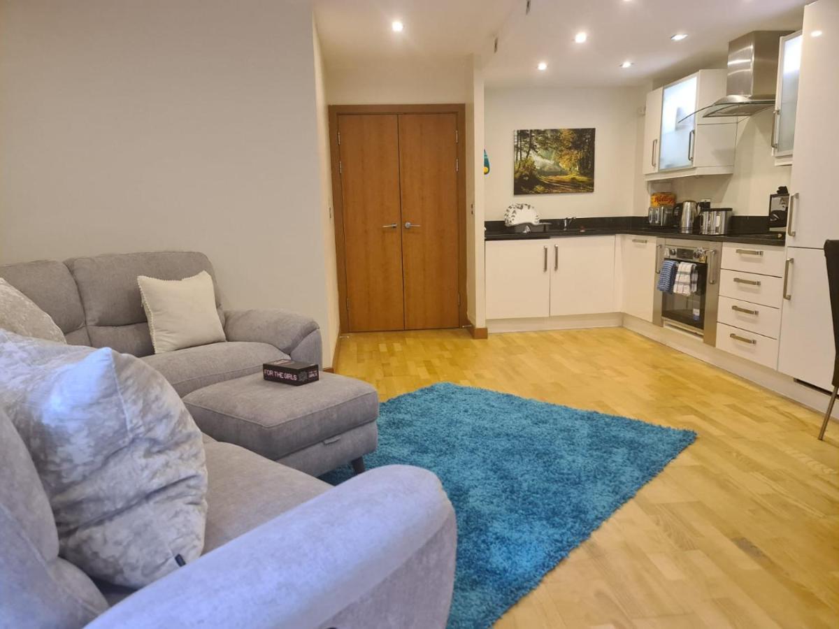 Red Naxela Canary Wharf Apartments London Ngoại thất bức ảnh