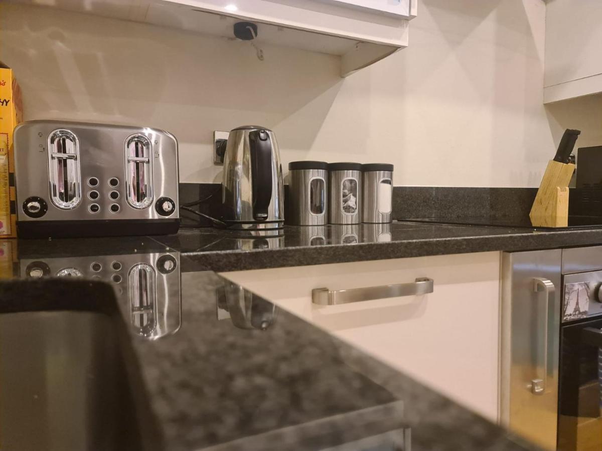 Red Naxela Canary Wharf Apartments London Ngoại thất bức ảnh